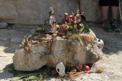 altar to the dead with goddesses