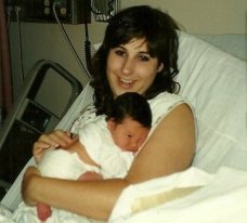 Michele stopera freyhauf, maternity benefits, maternity leave, U.S.A., American Mothers, Feminism, Activism