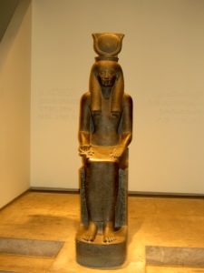 Statue_of_Egyptian_Goddess_Hathor_from_Luxur_Museum_Egypt