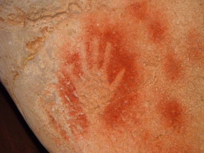 handprint peche merle cave