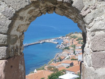 Molivos arch
