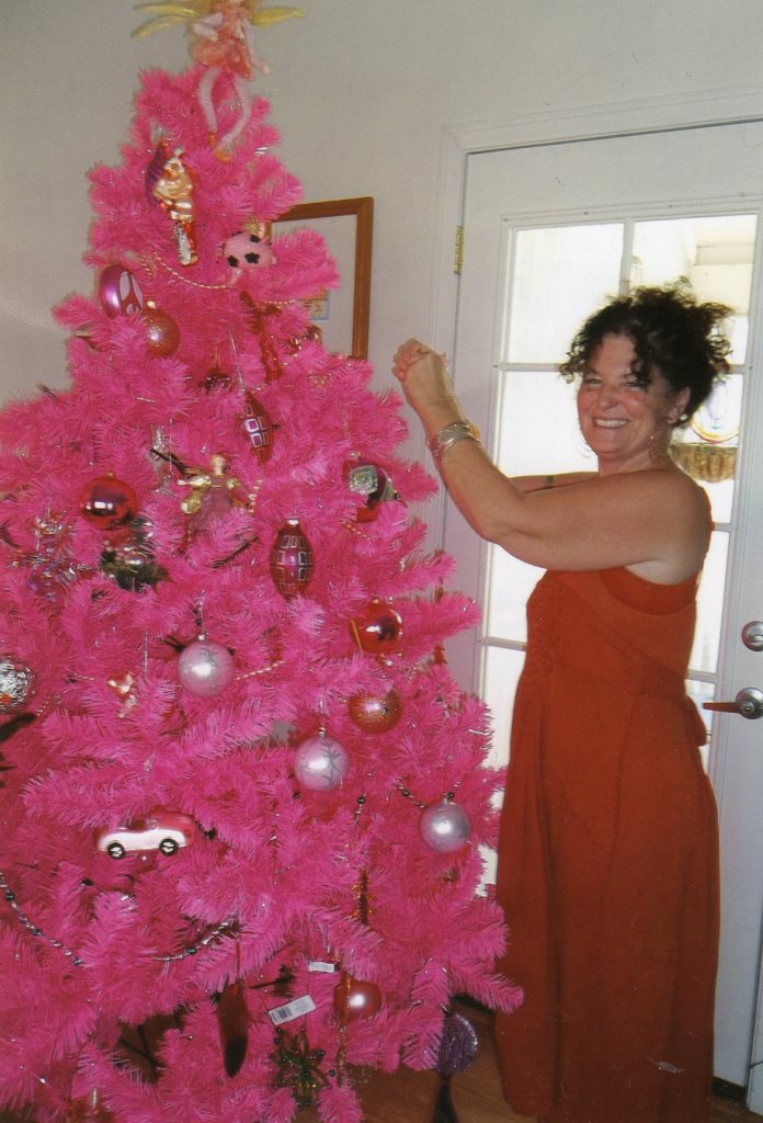 Marie & the Pink Christmas Tree