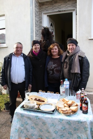Hospitality to strangers in Ksiropotamos (photo: Lenka Harmon)