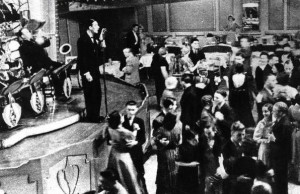 Dancing-Ritz-Ballroom-1930-300x194