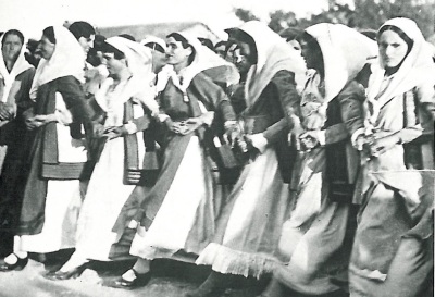 Women dancing the Tráta at Vilia on Mount Kithairon, Attiki, Greece.