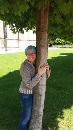 me-hugging-tree