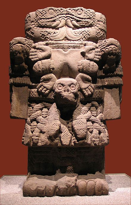 440px-20041229-Coatlicue_(Museo_Nacional_de_Antropología)_MQ-3