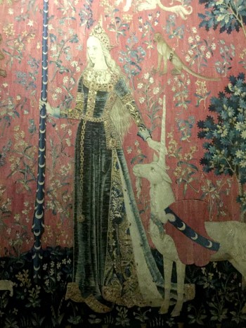 Lady-and-the-unicorn-touch-close-up