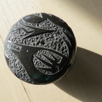 image of pot with Avanyu’s image 